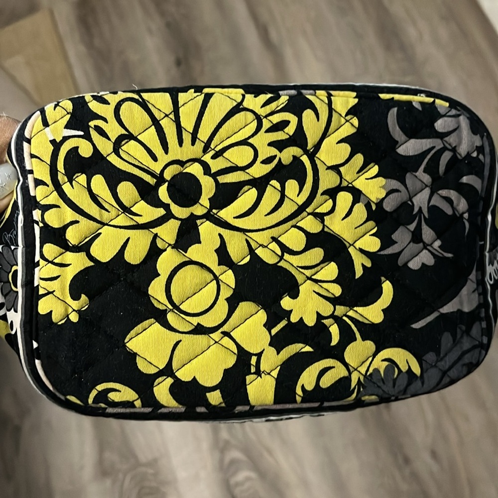 Baroque drawstring handbag - Picture 3 of 6